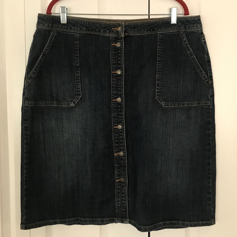 Liz Claiborne Button Front Denim Skirt